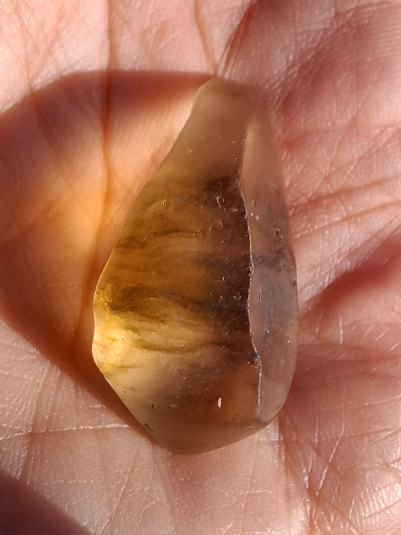 Libyan Desert Glass (darker) Piece, 7.38g, Tektite (Ref: L1375)