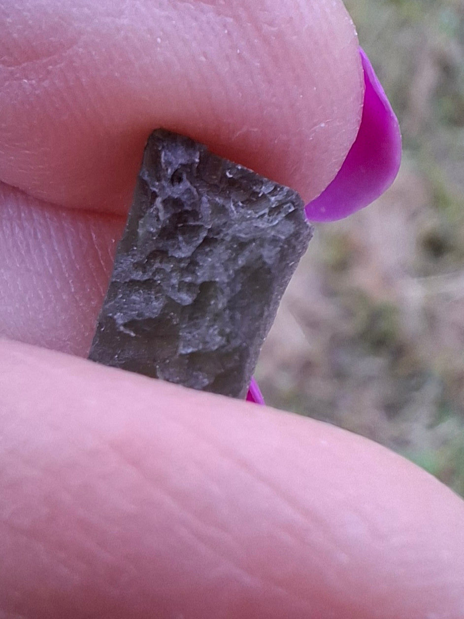 Moldavite Piece, 0.57g, Tektite (Ref: 1439)