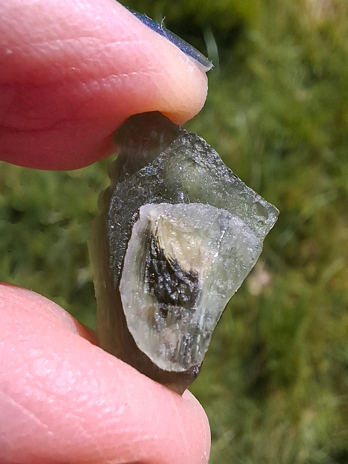 Moldavite Piece, 1.65g, Tektite (Ref: 1387)