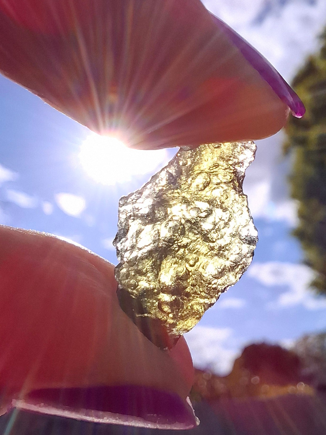 Moldavite Piece, 0.98g, Tektite (Ref: 1427)