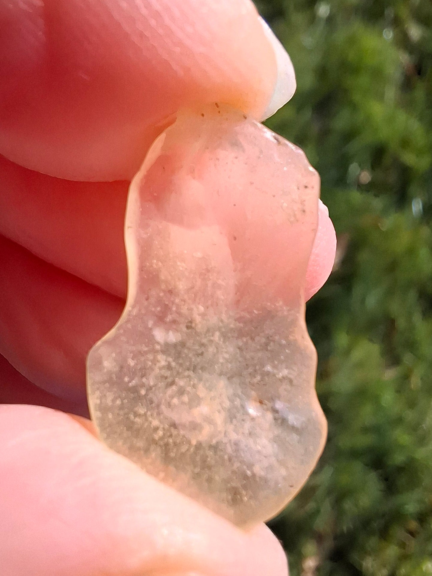 Libyan Desert Glass small Piece, 0.90g, Tektite (Ref: L1344)