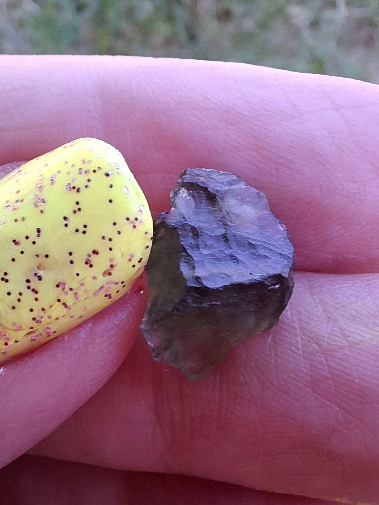 Moldavite Piece, 0.70g, Tektite (Ref: 1475)