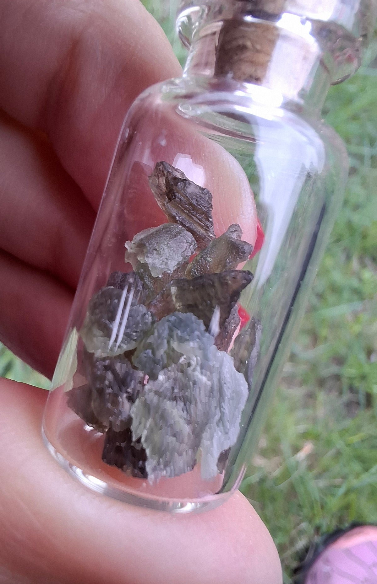 Moldavite Chips (2.00g) in 3ml Bottle, Tektite (Ref: B42)
