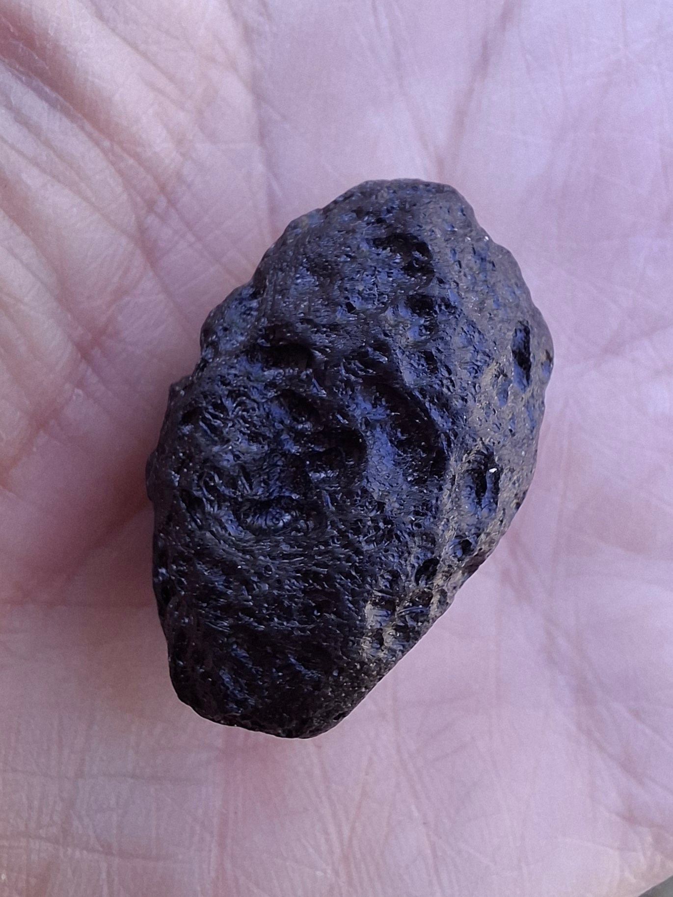 Guang Dong (Chinese), 10.55g, Tektite