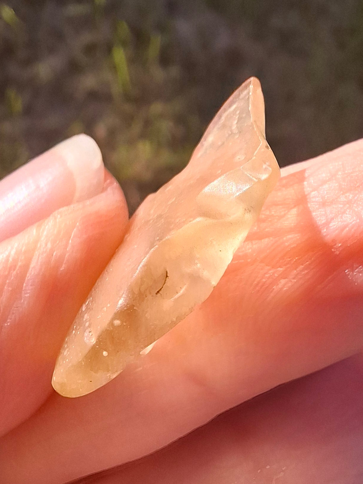 Libyan Desert Glass small Piece, 1.85g, Tektite (Ref: LE256)