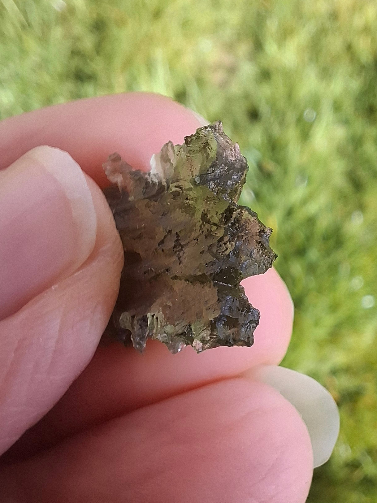 Moldavite Piece, JEZKOVNA BESEDNICE, 1.52g, Tektite (Ref: 1287)