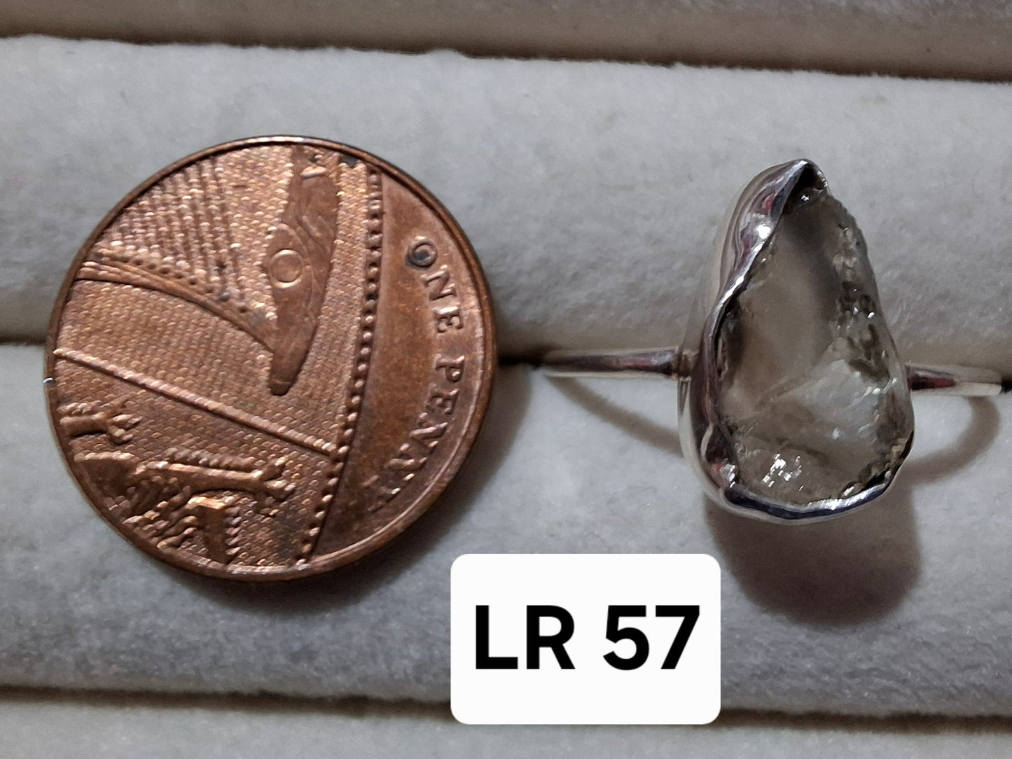 Libyan Desert Glass Ring, size large V, 925 Silver, Tektite (Ref: LR57)