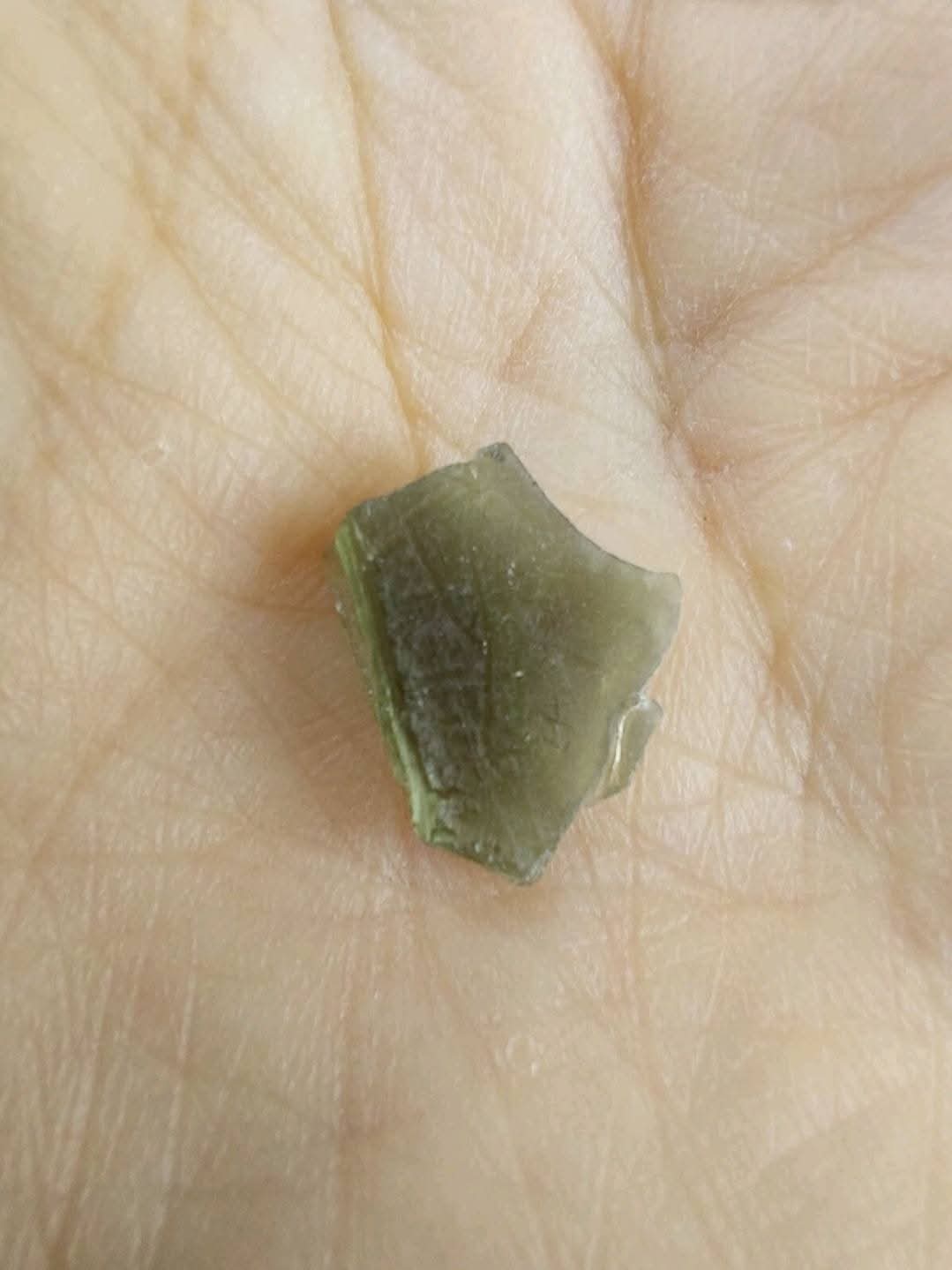 Moldavite Piece, 0.65g. Tektite (Ref: 898)