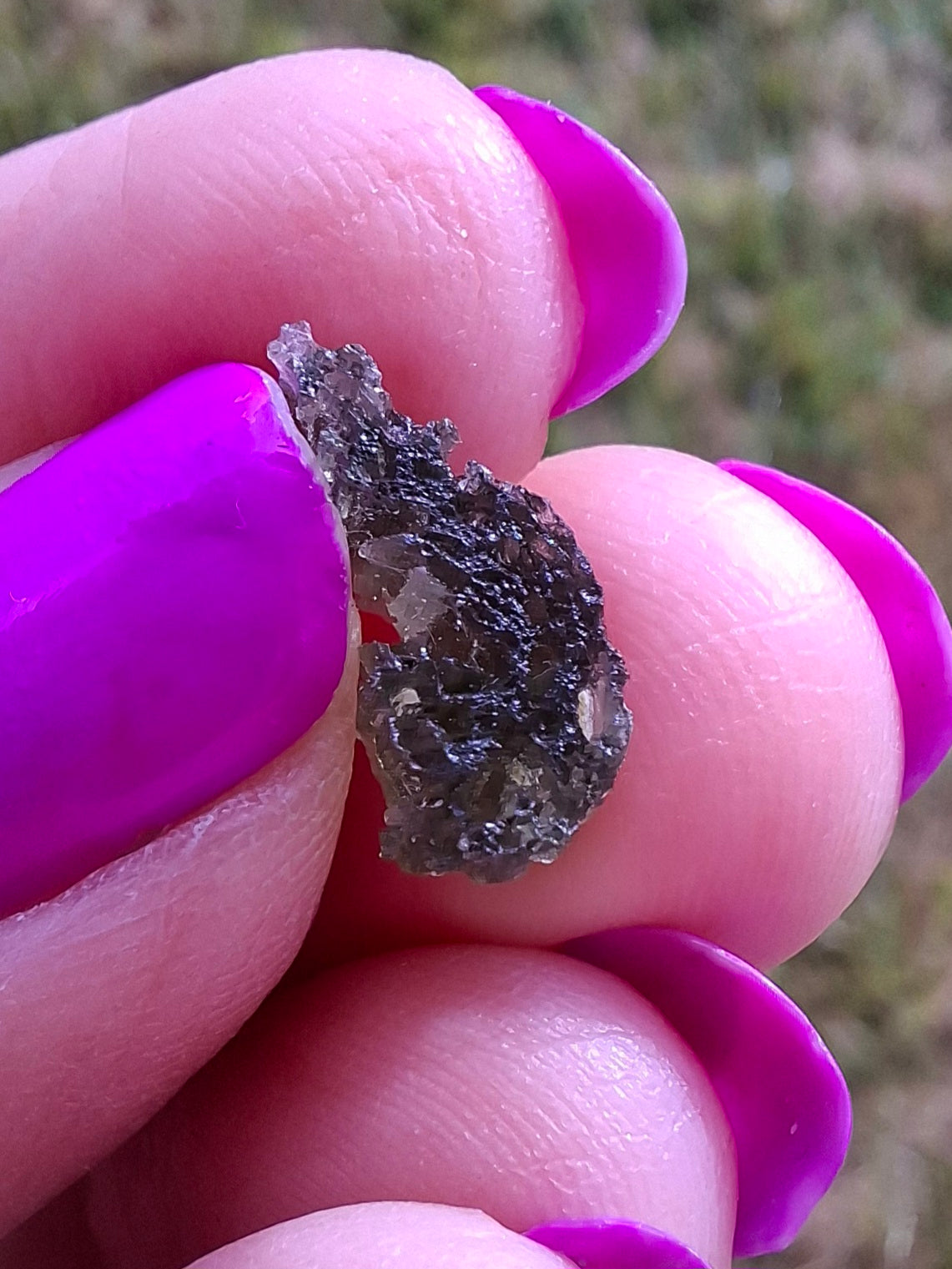 Moldavite Piece, 0.72g, Tektite (Ref: 1438)