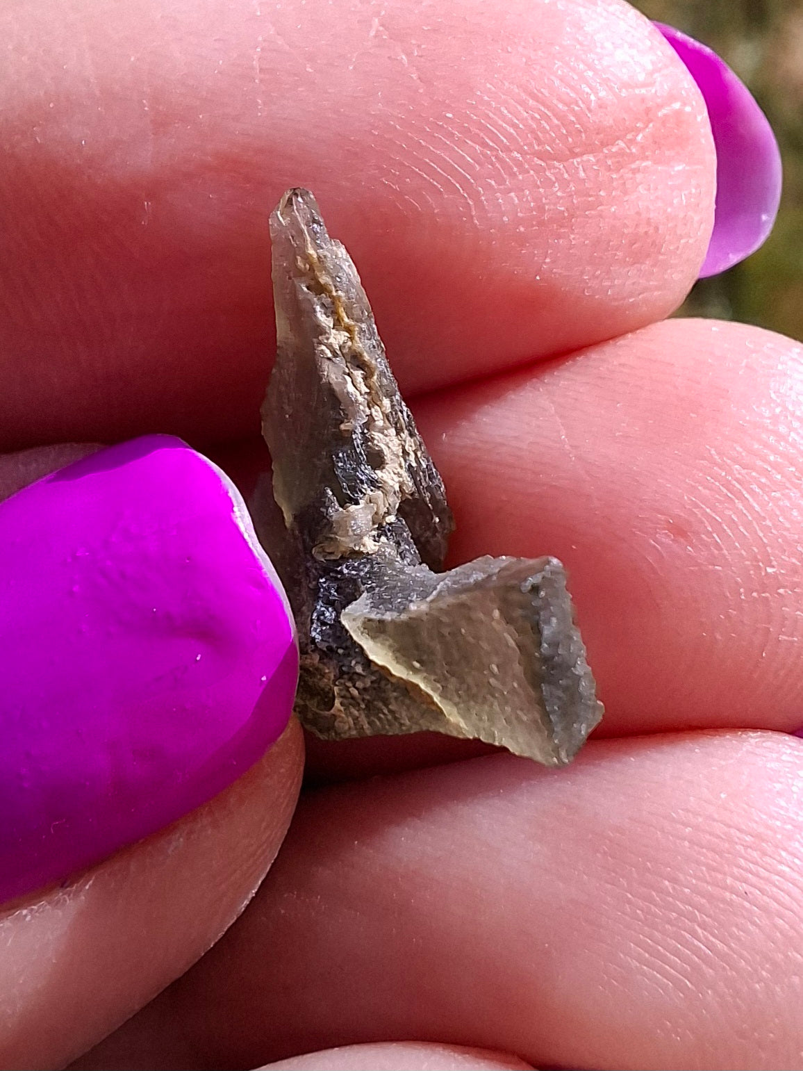 Moldavite Piece, 0.66g, Tektite (Ref: 1436)