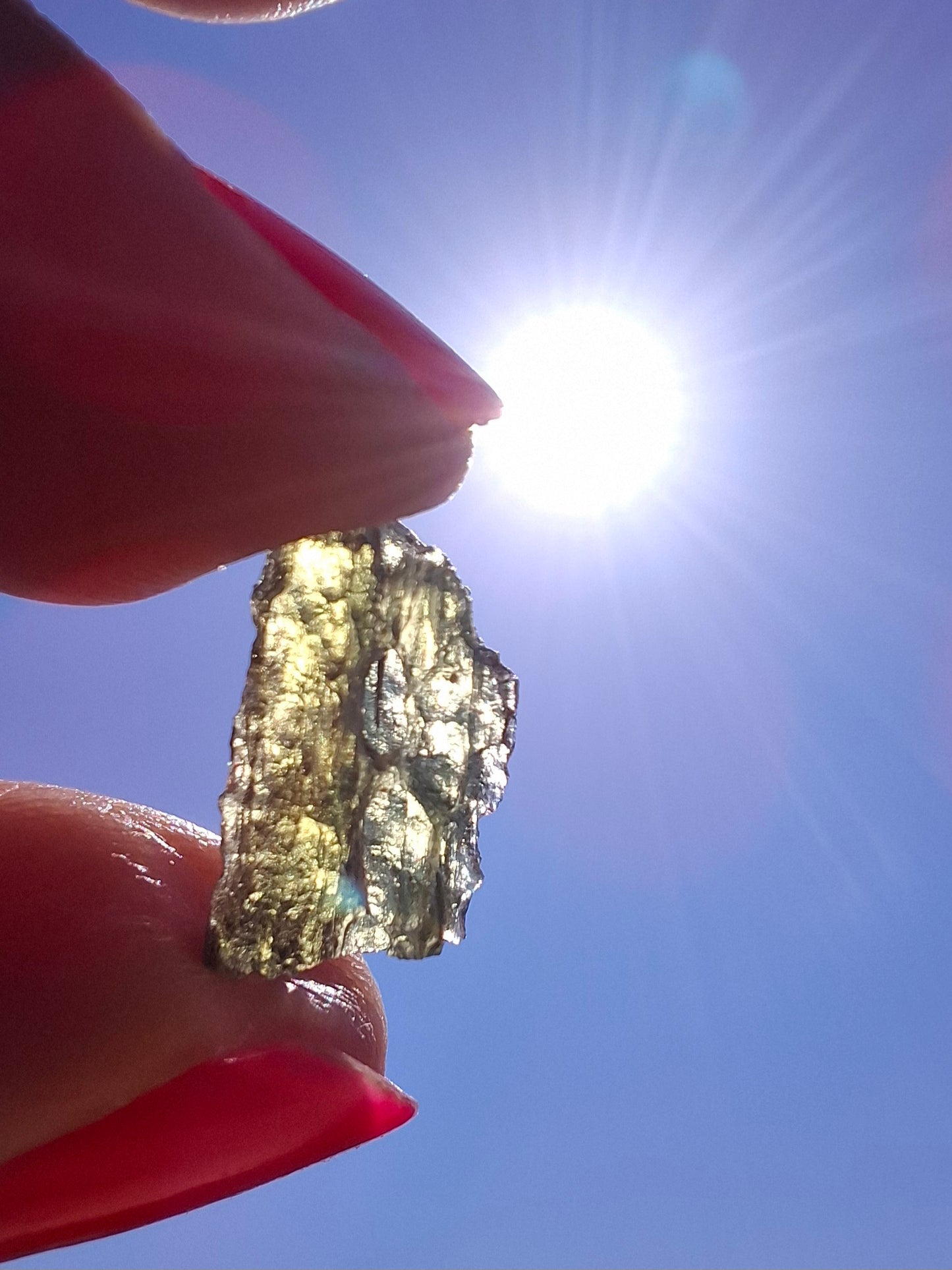Moldavite Piece, 0.65g, Tektite (Ref: 1410)