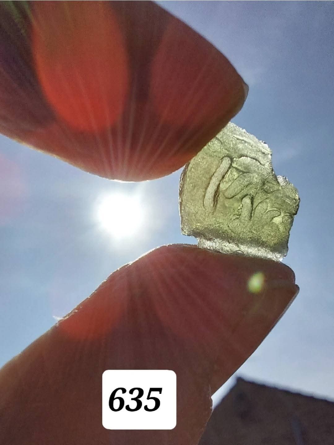Moldavite Piece, 0.72g, Tektite (Ref: 635)