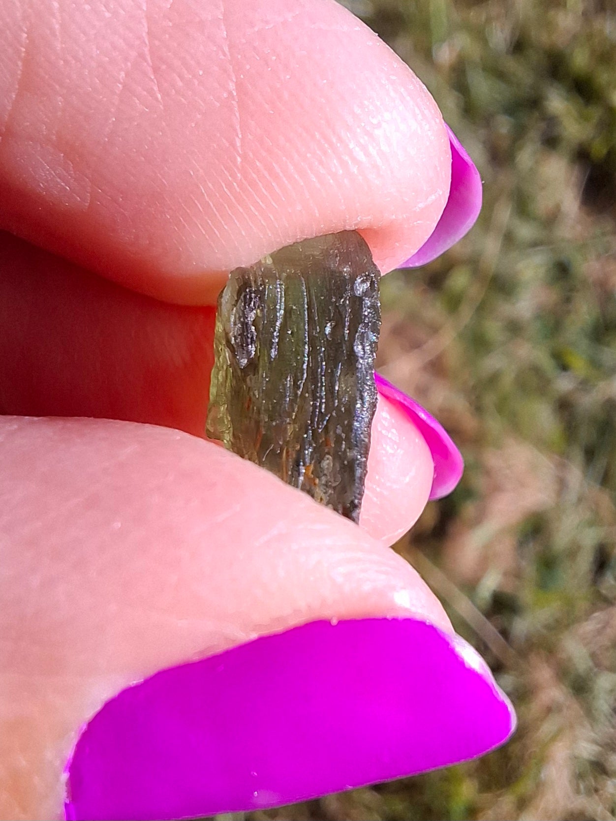 Moldavite Piece, 0.81g, Tektite (Ref: 1449)