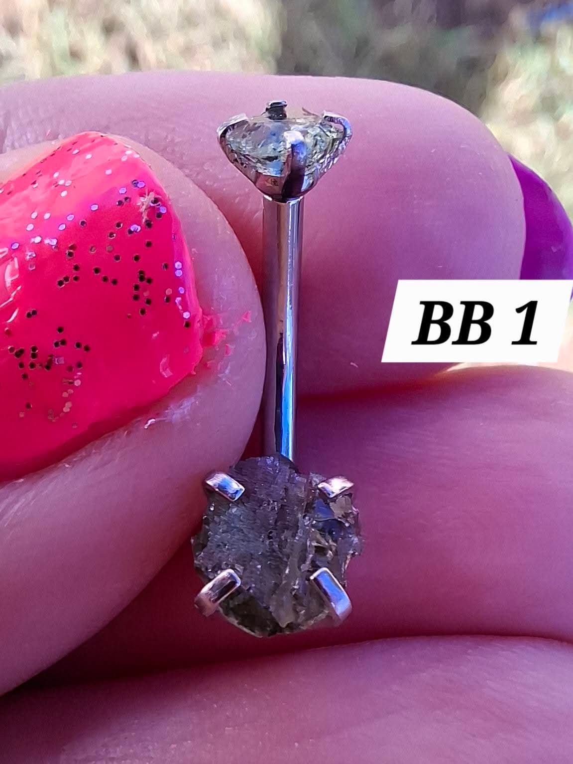 Moldavite (raw) BELLY BAR, 14G, Surgical Steel, Tektite (Ref: BB1)