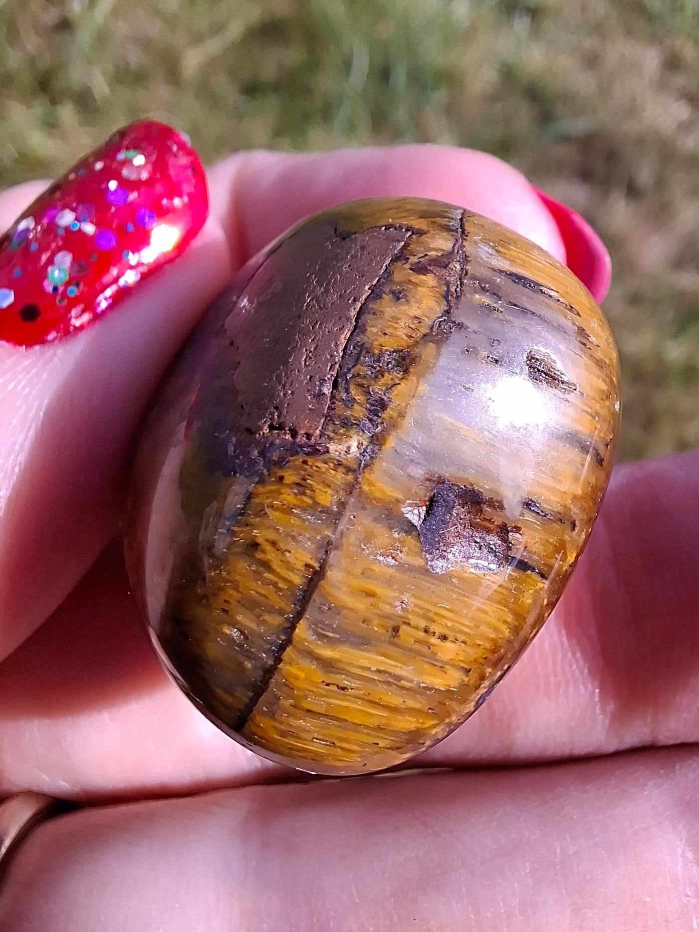 Tigers Eye, Tumble Stone, Crystal (Ref: T129)