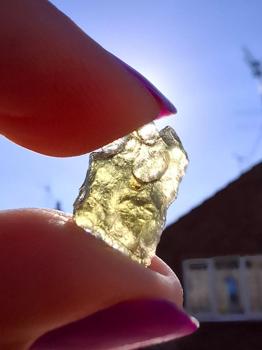Moldavite Piece, 0.82g, Tektite (Ref: 1454)