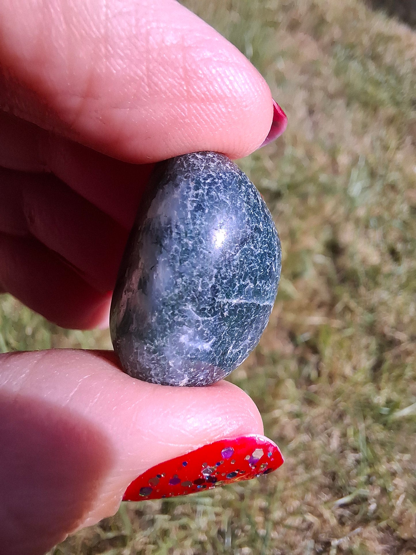 Green Moss Agate, Tumble Stone, Crystal (Ref: T171)