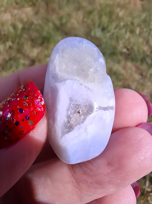 Blue Lace Agate, Tumble Stone, Crystal (Ref: T143)