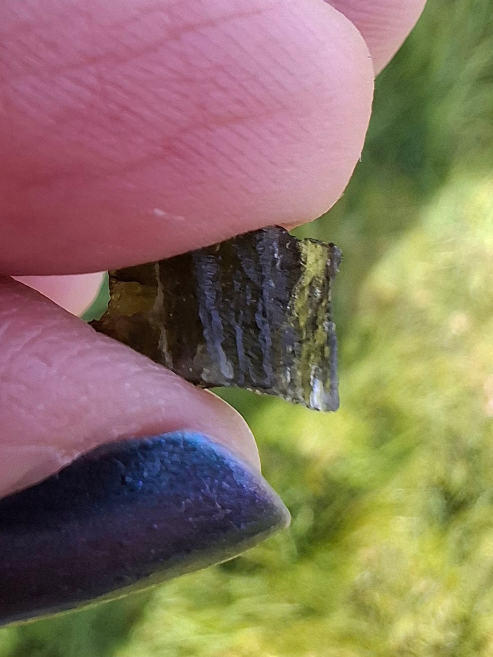 Moldavite Piece, 0.50g, Tektite (Ref: 1395)