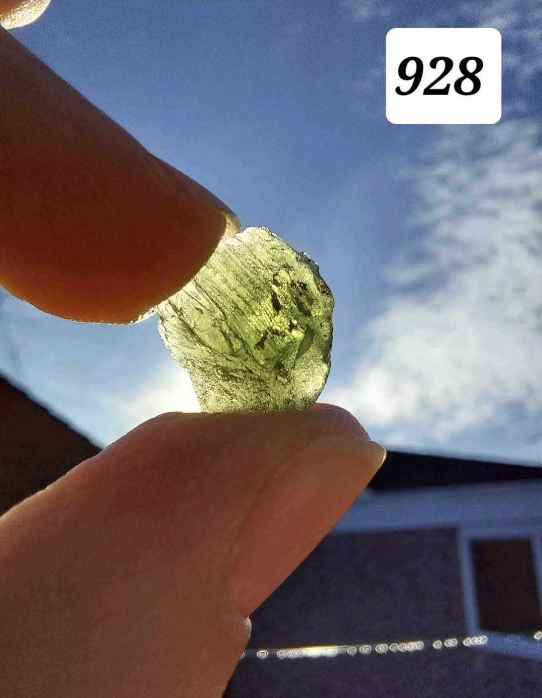 Moldavite Piece, 0.90g, Tektite (Ref: 928)