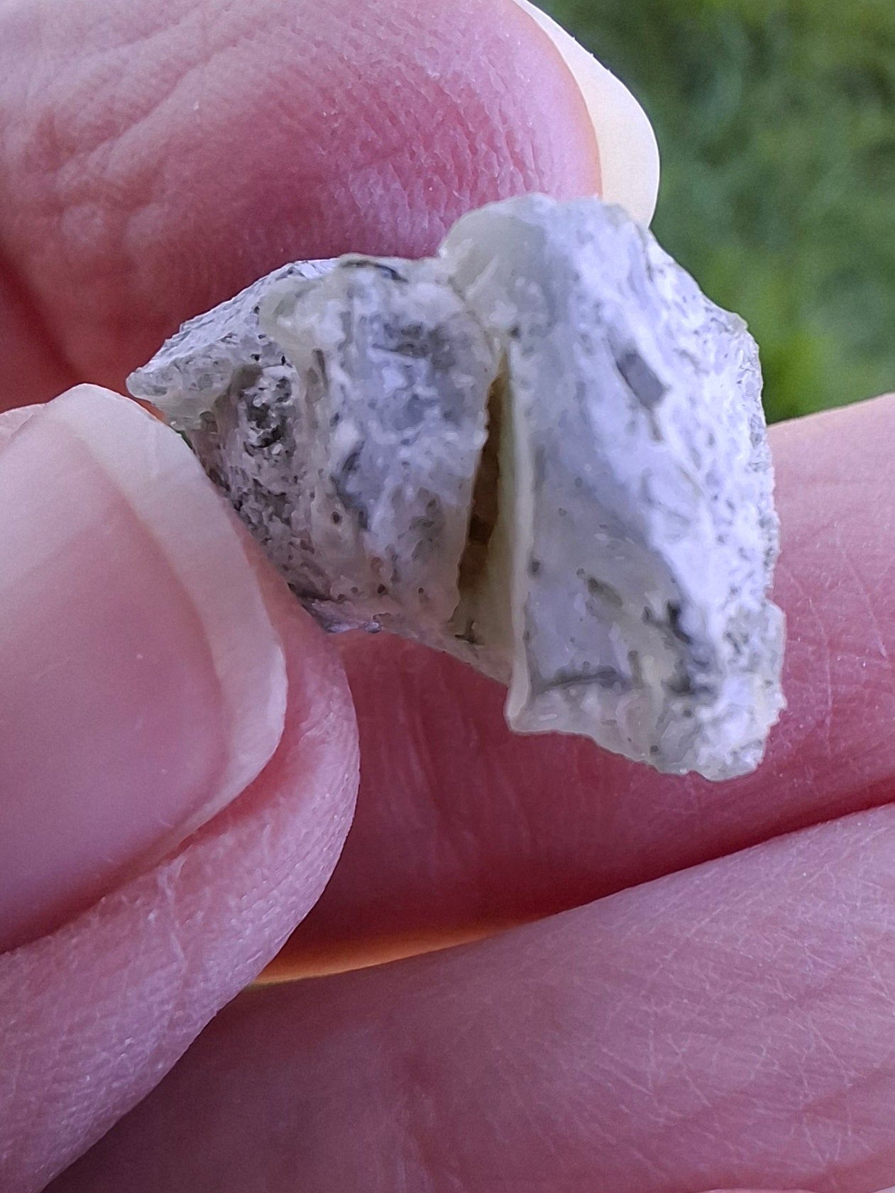 Moldavite Piece, SNOWFLAKE, FROSTED, BARTOCHOV, 4.00g, Tektite (Ref: 1367)