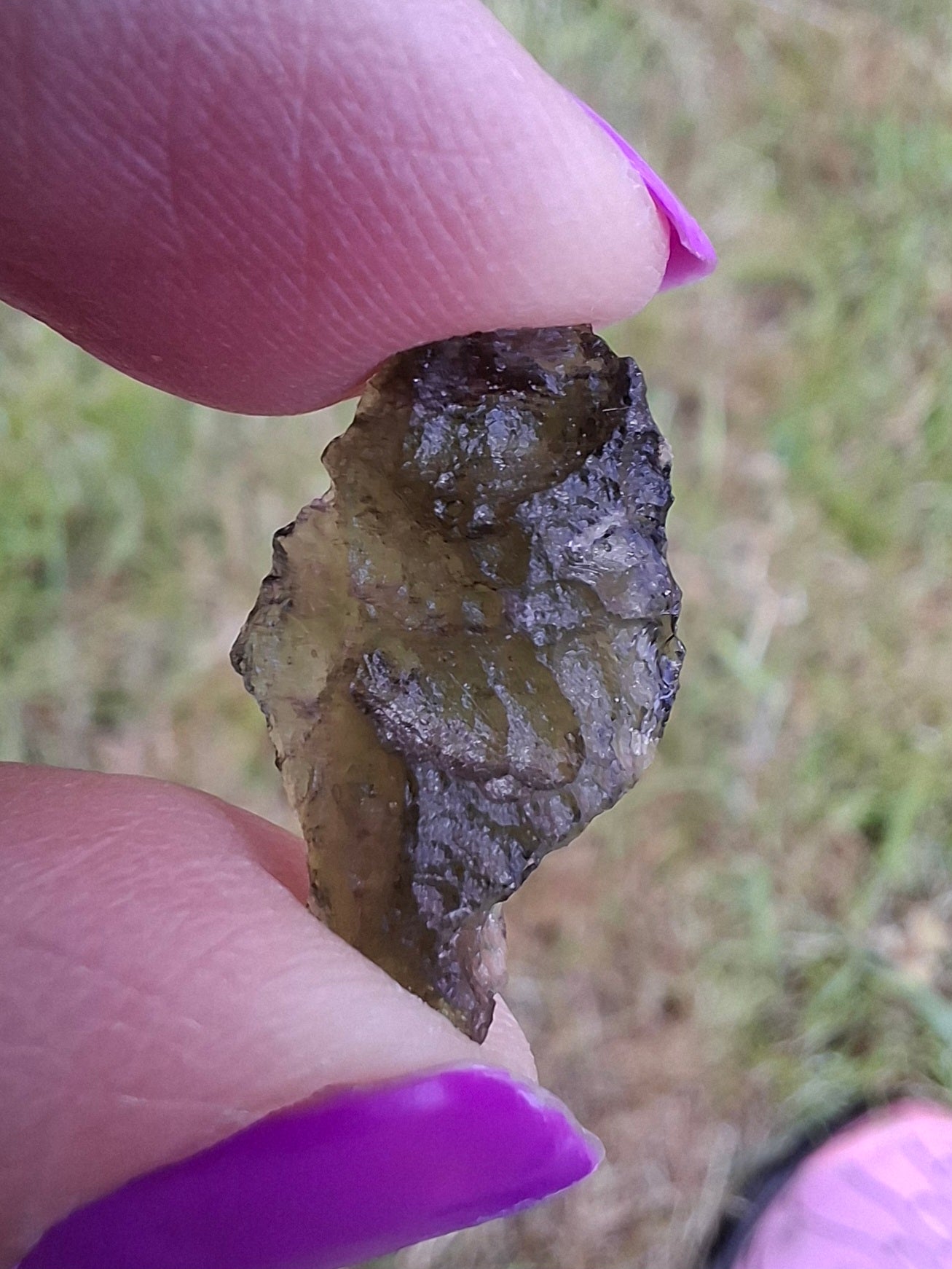 Moldavite Piece, 0.98g, Tektite (Ref: 1427)