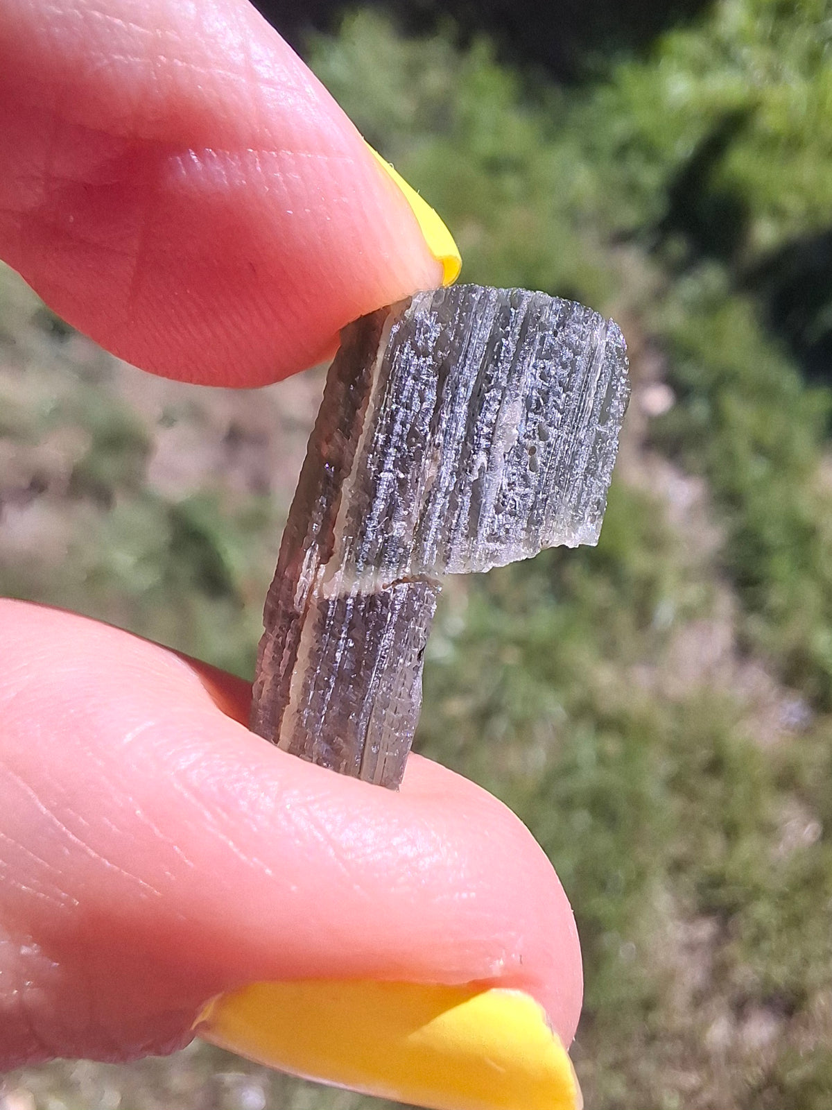 Moldavite Piece, 2.26g, Tektite (Ref: 1509)