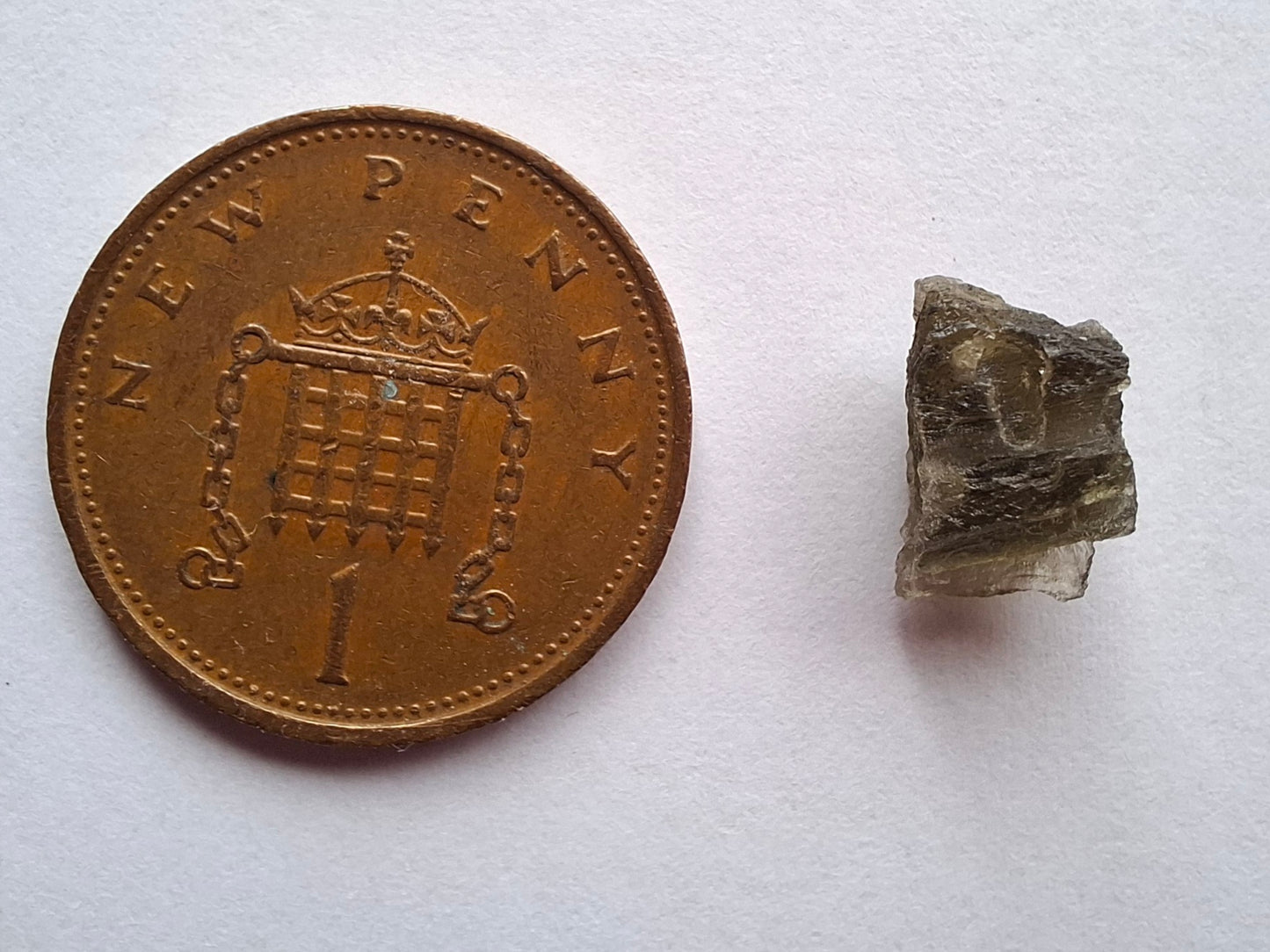 Moldavite Piece, 0.50g, Tektite (Ref: 1395)