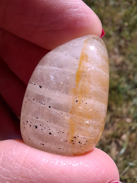 Golden Healer, Tumble Stone, Crystal (Ref: T188)