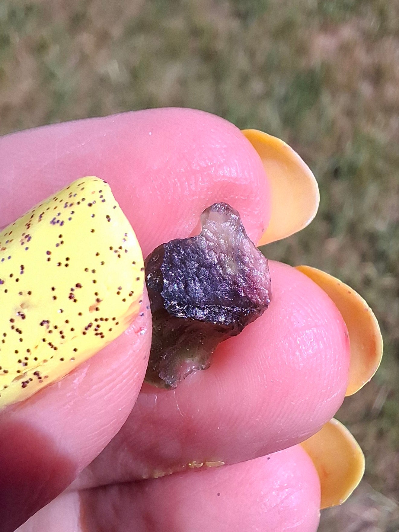Moldavite Piece, 0.70g, Tektite (Ref: 1475)