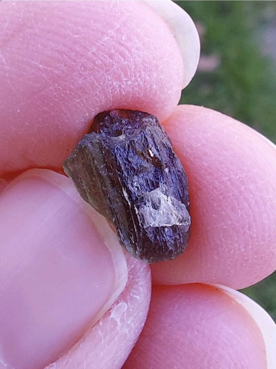 Moldavite Piece, 0.66g, Tektite (Ref: 1010)