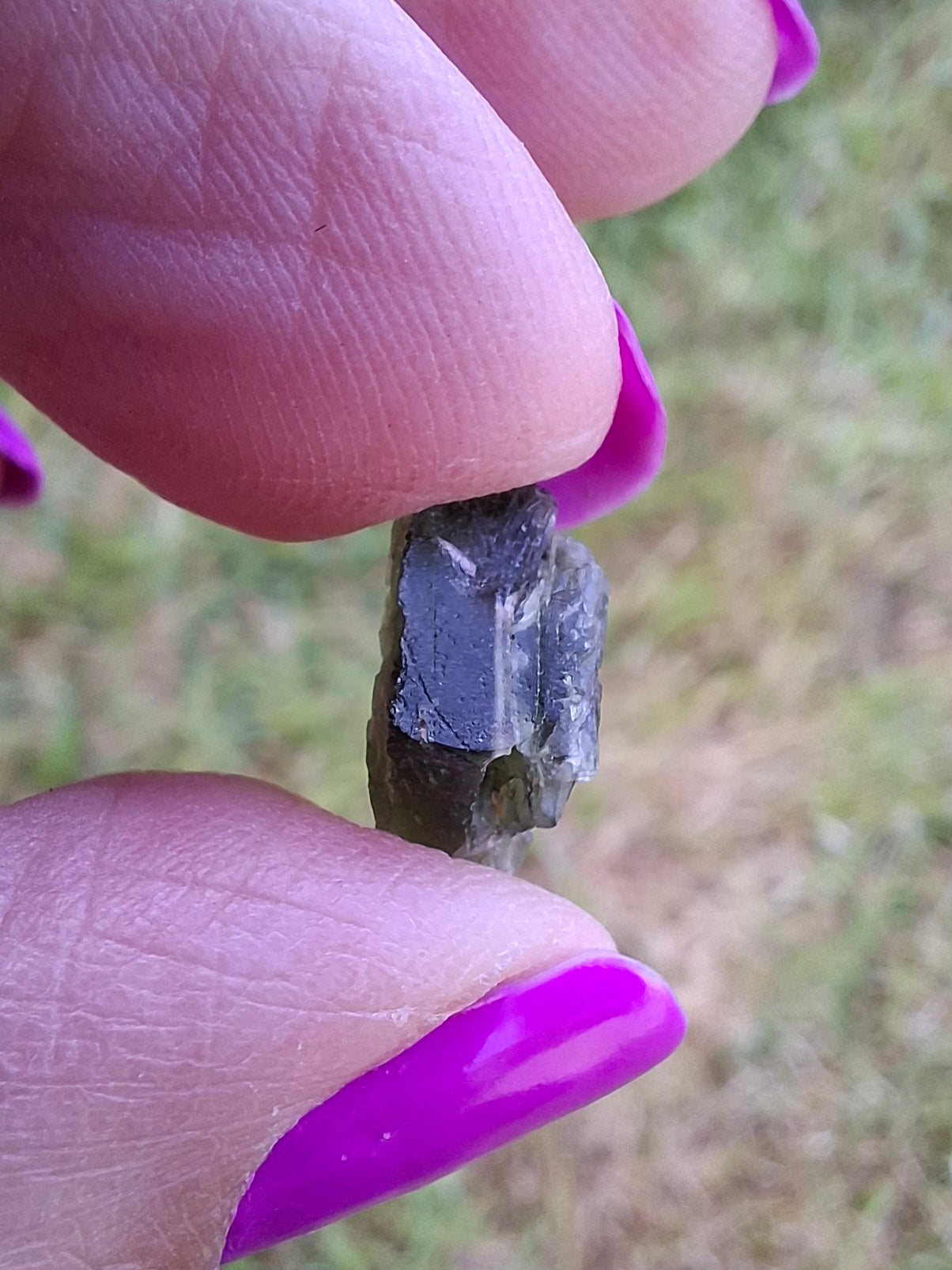 Moldavite Piece, 0.81g, Tektite (Ref: 1449)