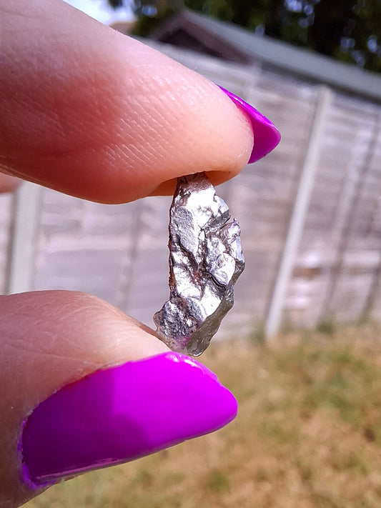Campo del Cielo, 0.99g, Nickel Iron Meteorite (Ref: C8)
