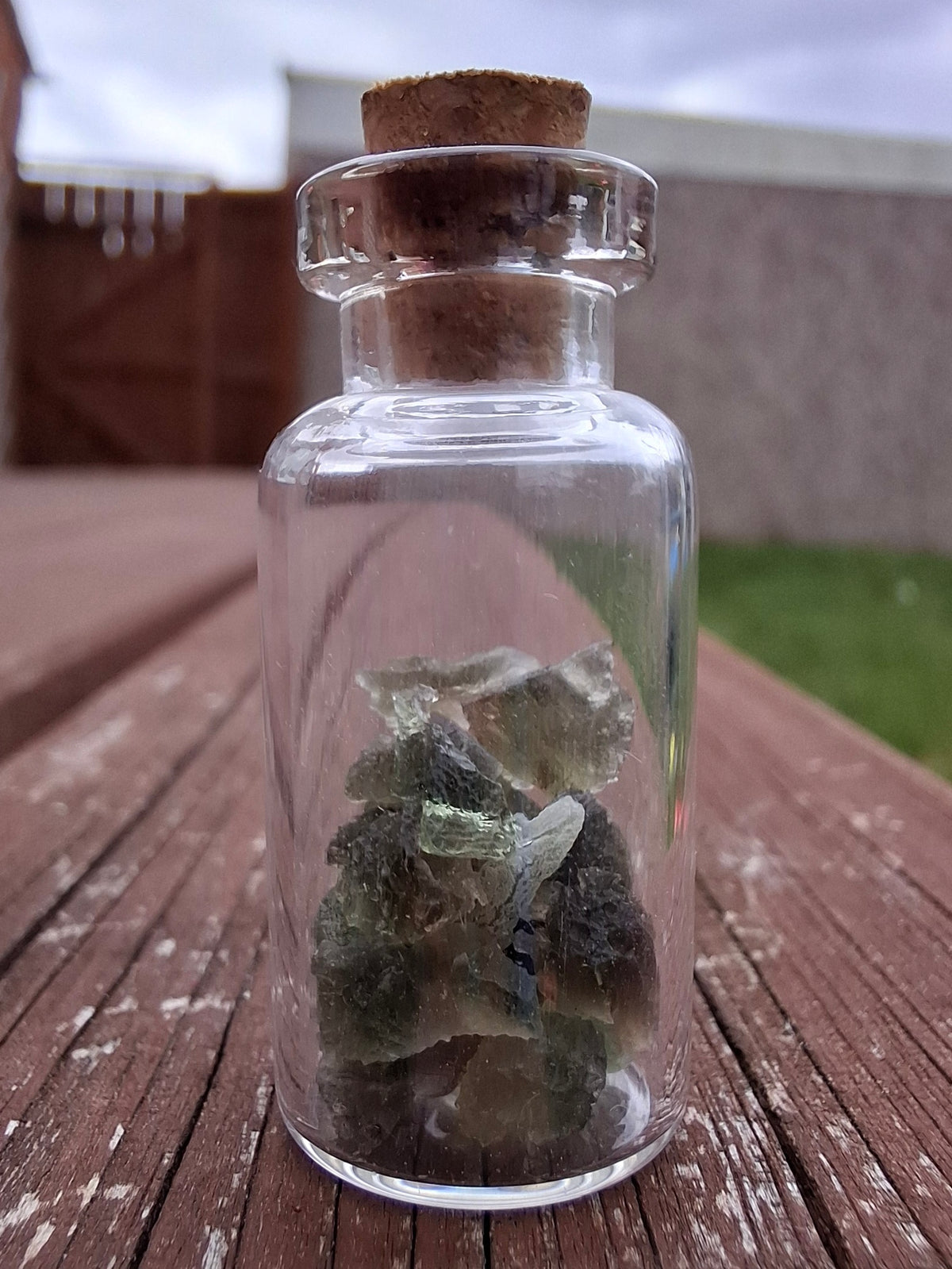 Moldavite Chips (2.00g) in 3ml Bottle, Tektite (Ref: B43)
