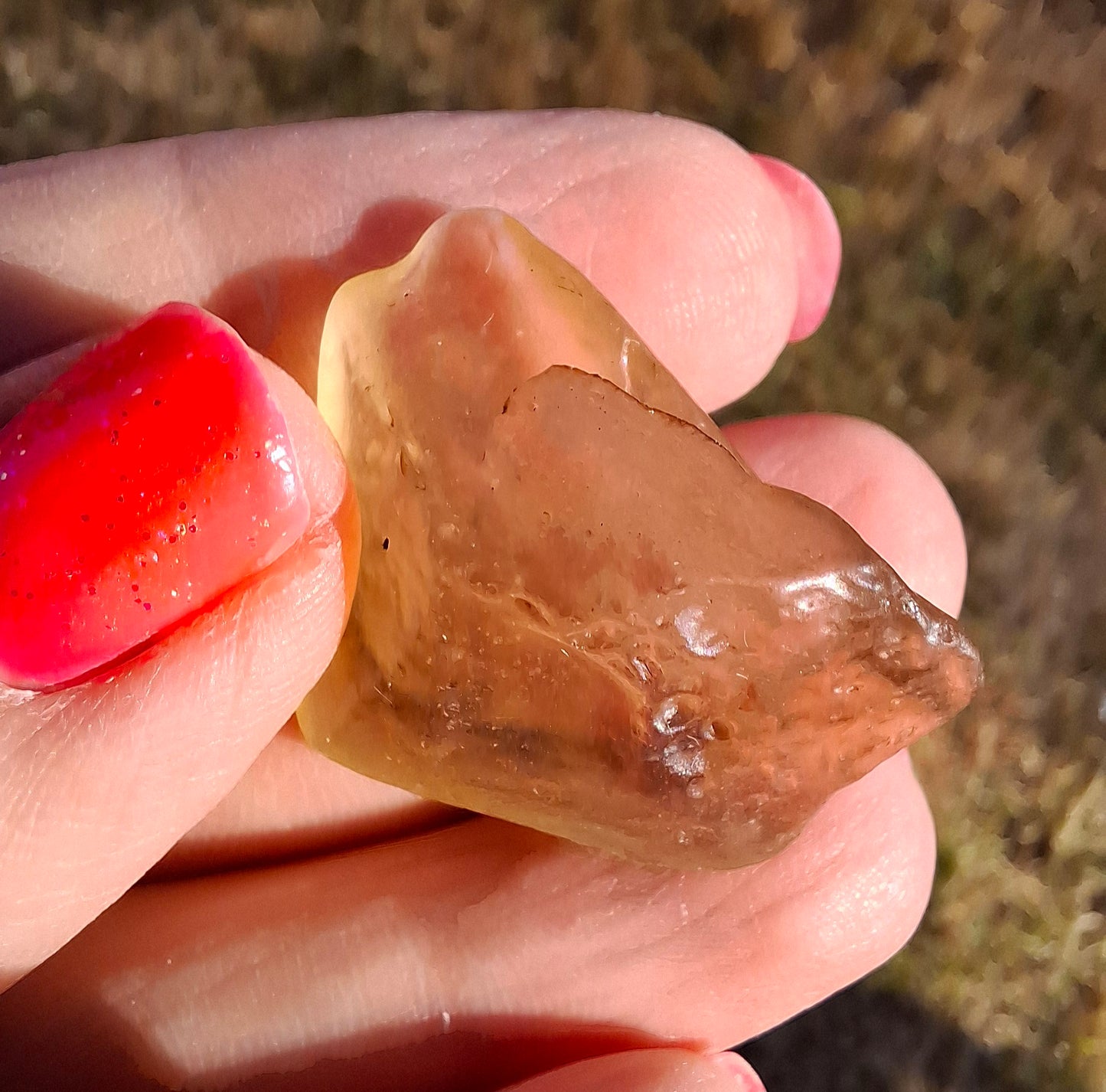 Libyan Desert Glass (darker) Piece, 7.73g, Tektite (Ref: L1374)