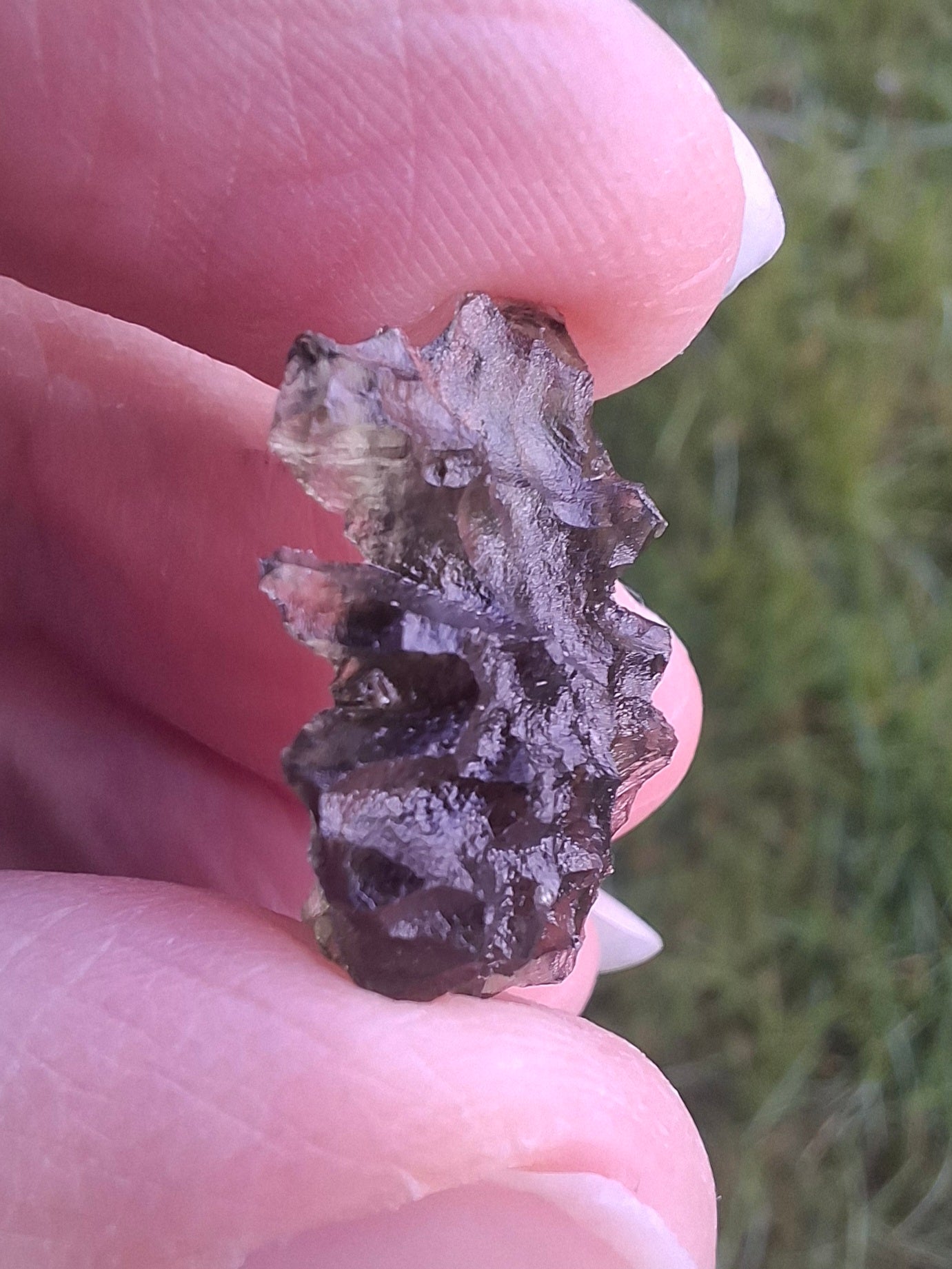 Moldavite Piece, JEZKOVNA BESEDNICE, 1.95g, Tektite (Ref: 1260)