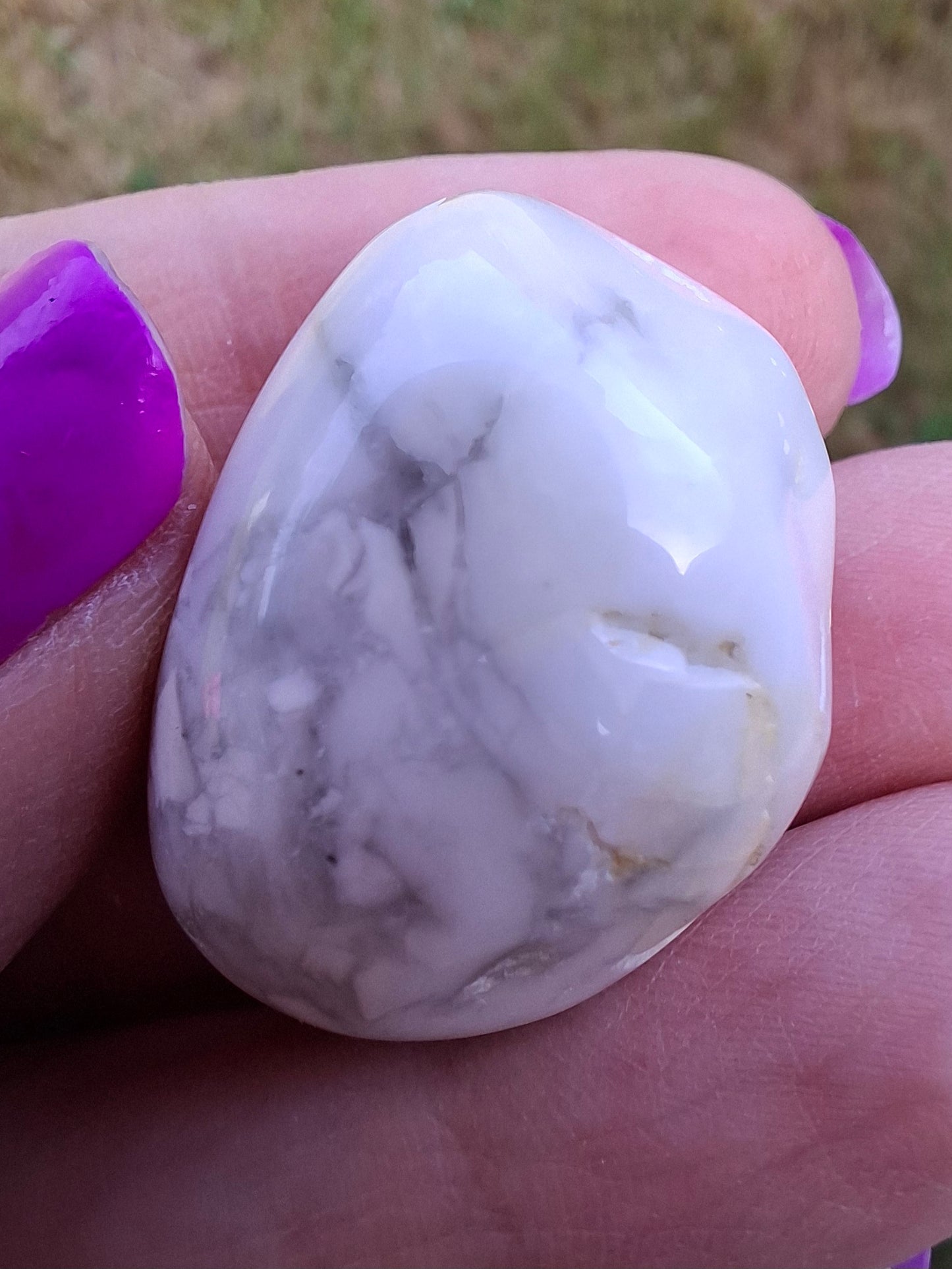 Howlite, Tumble Stone, Crystal (Ref: T40)