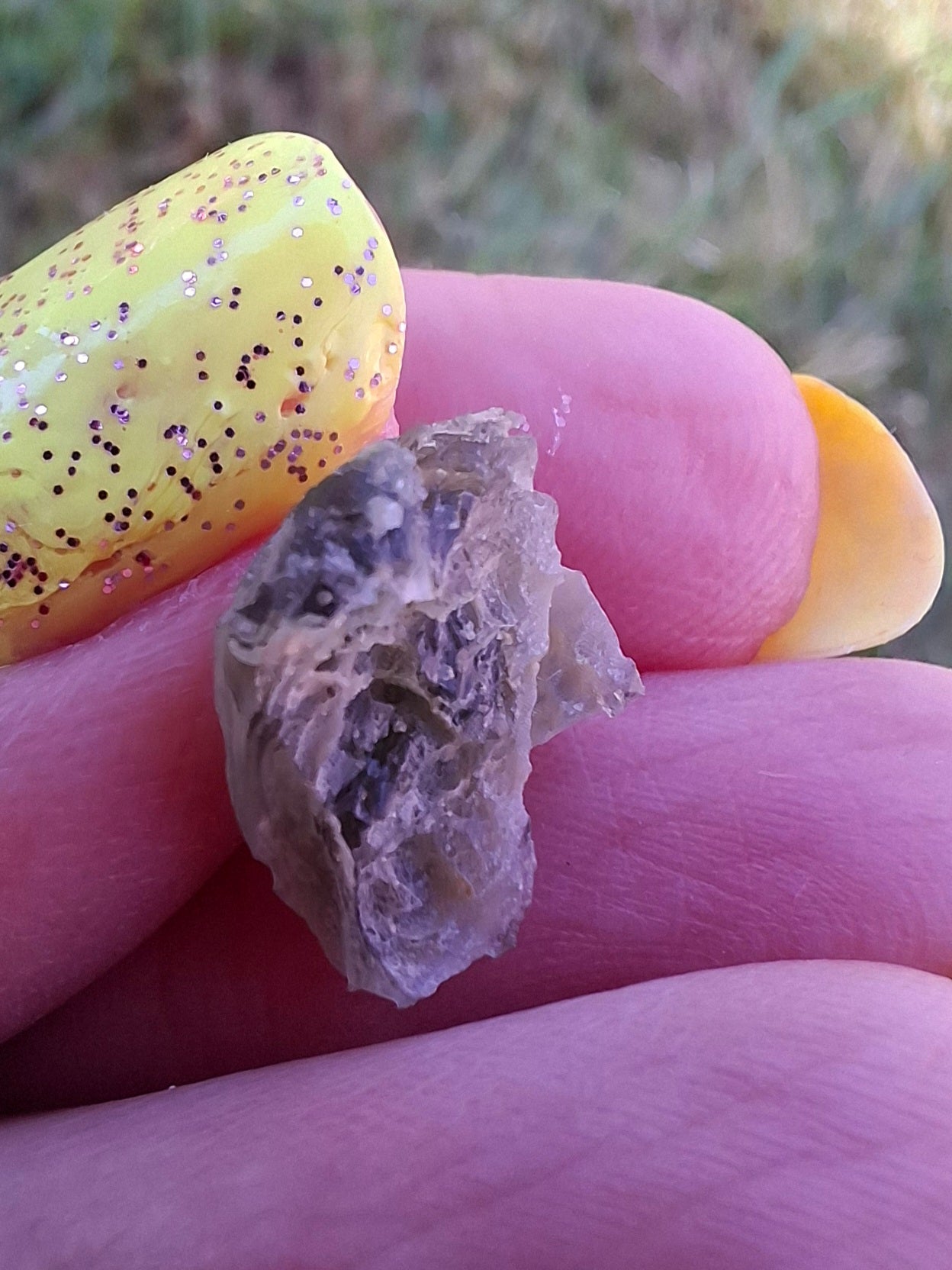 Moldavite Piece, 0.68g, Tektite (Ref: 1481)