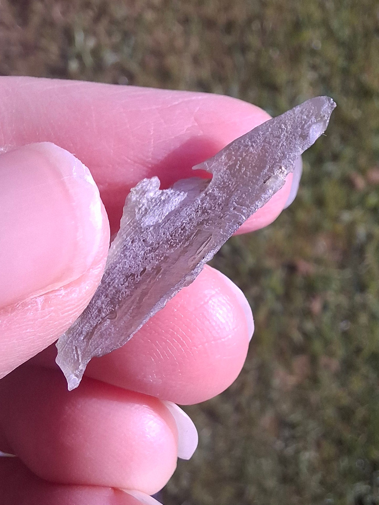 Moldavite Piece, 0.83g, Tektite (Ref: 1362)