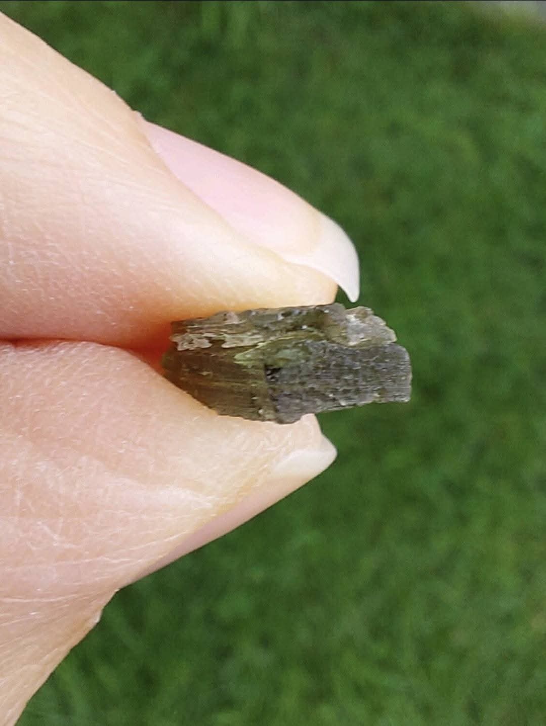 Moldavite Piece, 0.65g. Tektite (Ref: 898)
