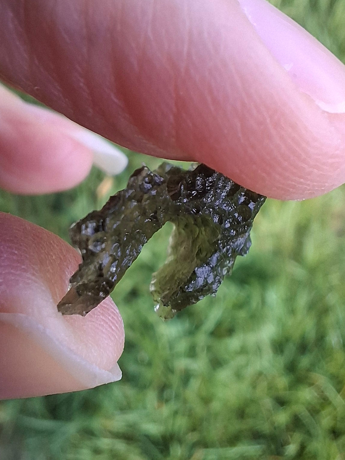 Moldavite Piece, JEZKOVNA BESEDNICE, 1.50g, Tektite (Ref: 1277)
