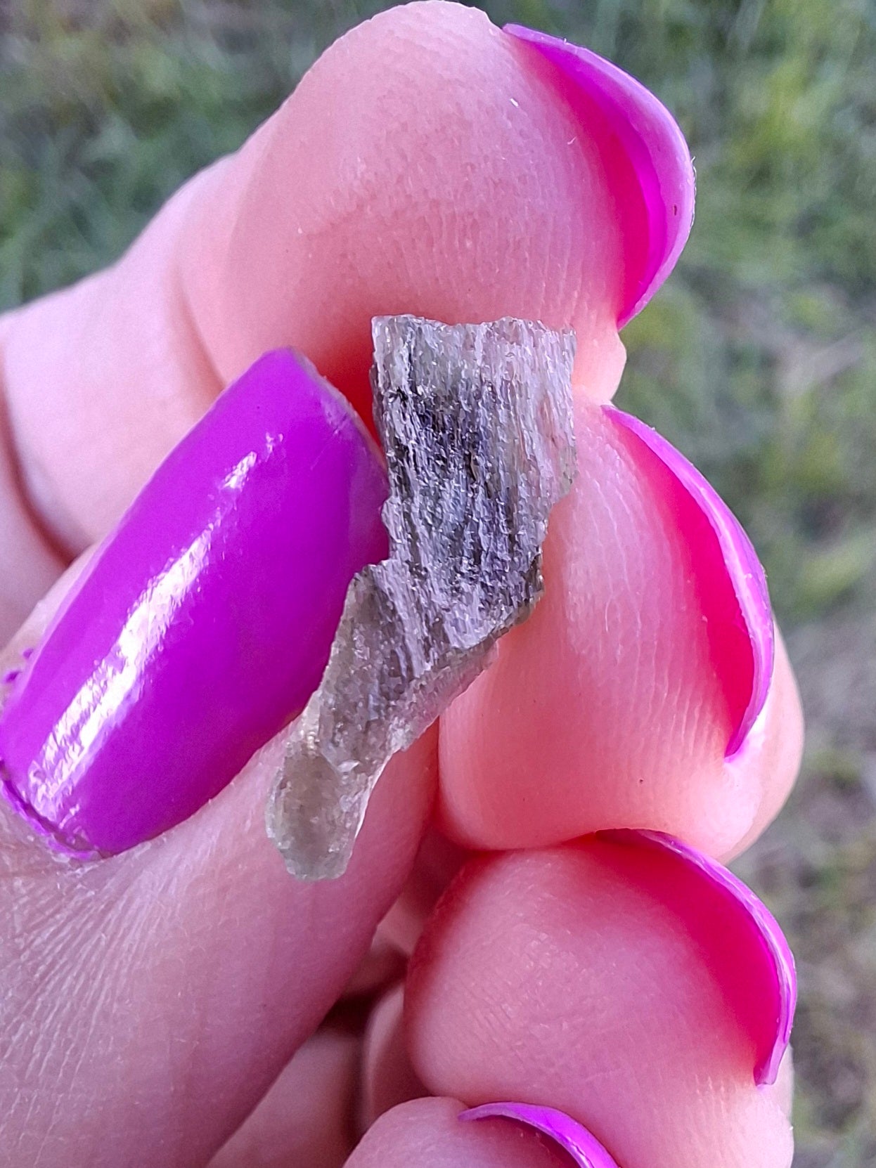 Moldavite Piece, 0.48g, Tektite (Ref: 1463)