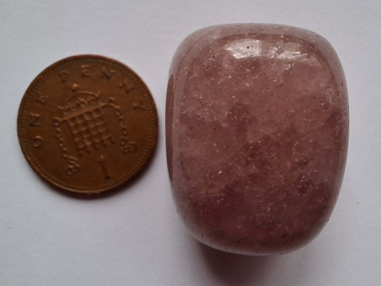 Strawberry Quartz, Tumble Stone, Crystal (Ref: T8)