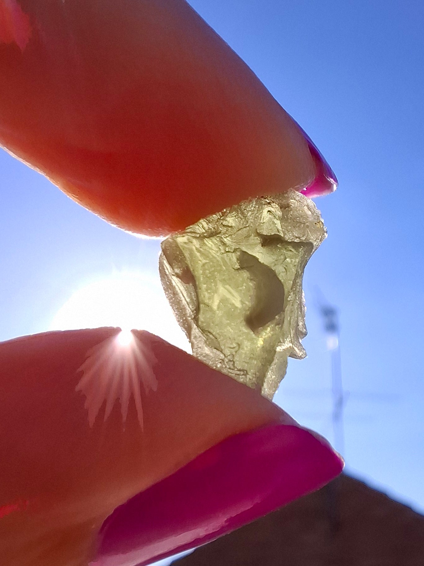 Moldavite Piece, 0.91g, Tektite (Ref: 1460)