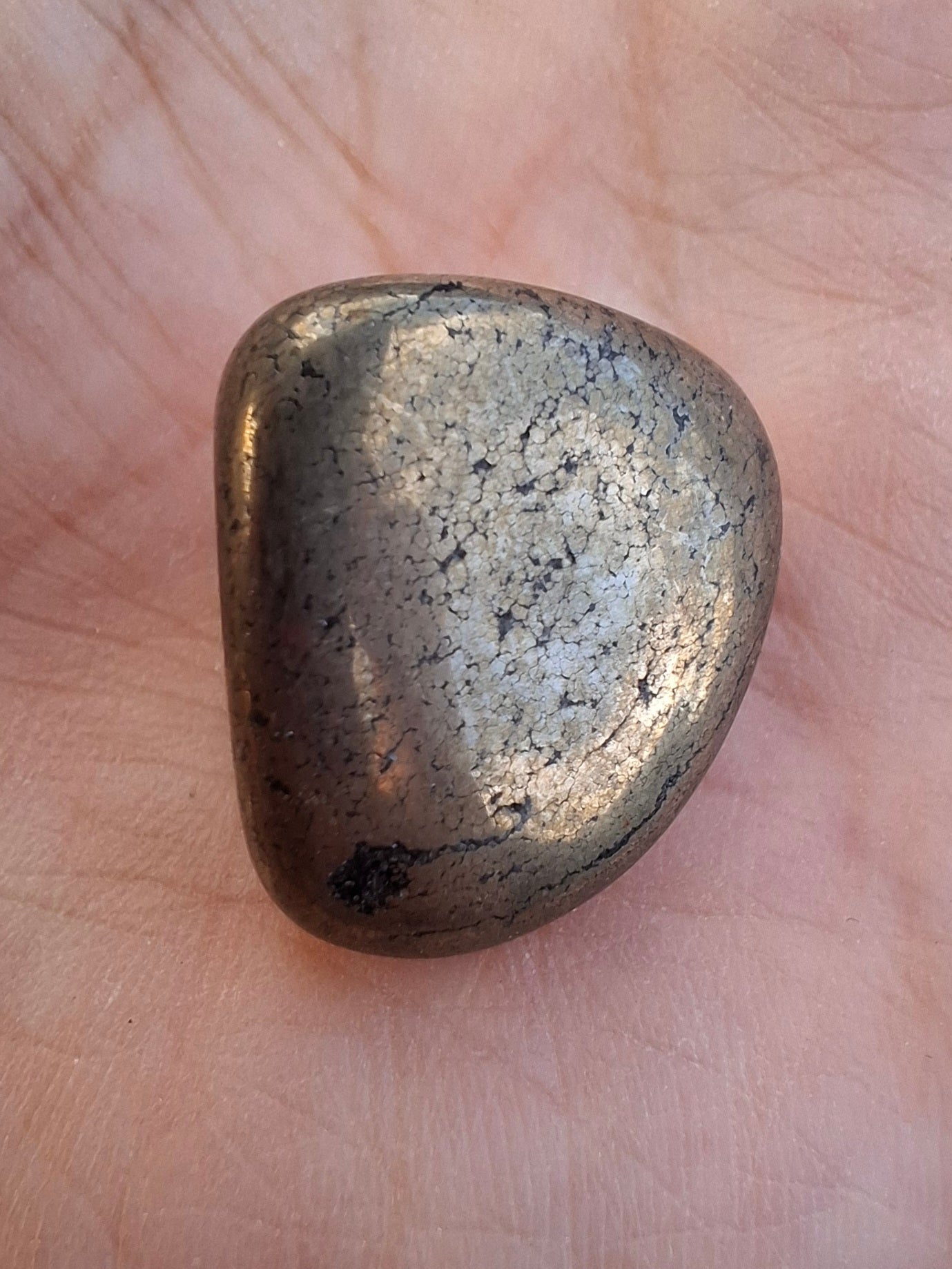 Apache Gold Tumble Stone, Crystal (Ref: T229)