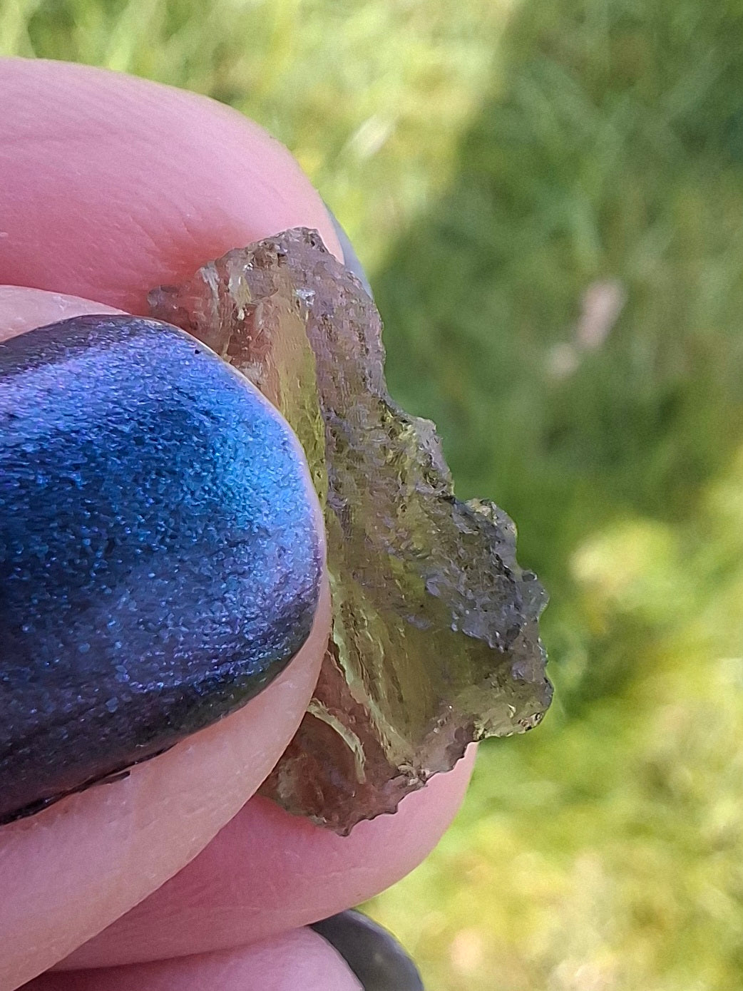 Moldavite Piece, 0.80g, Tektite (Ref: 1397)