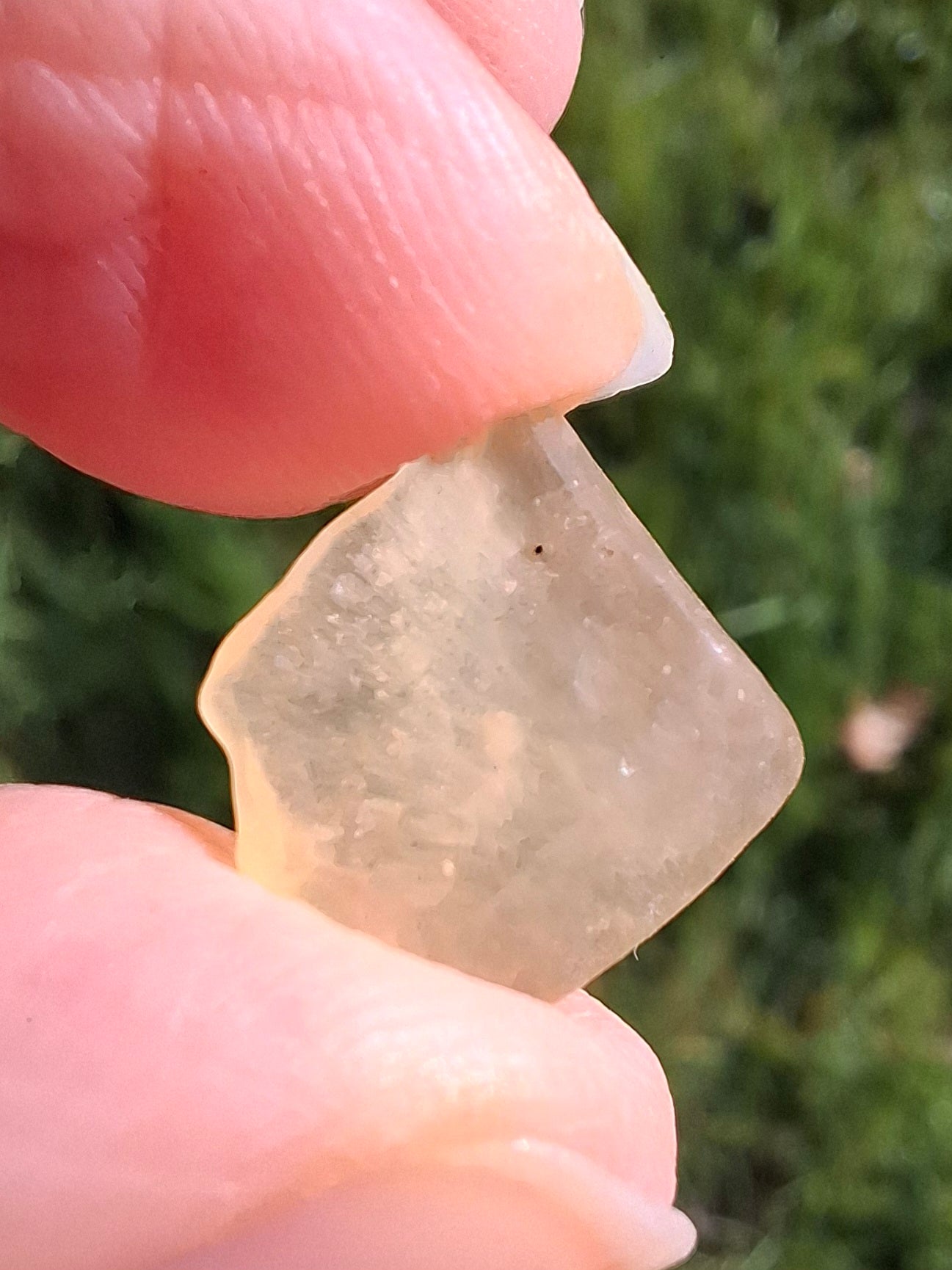 Libyan Desert Glass small Piece, 0.87g, Tektite (Ref: L1352)