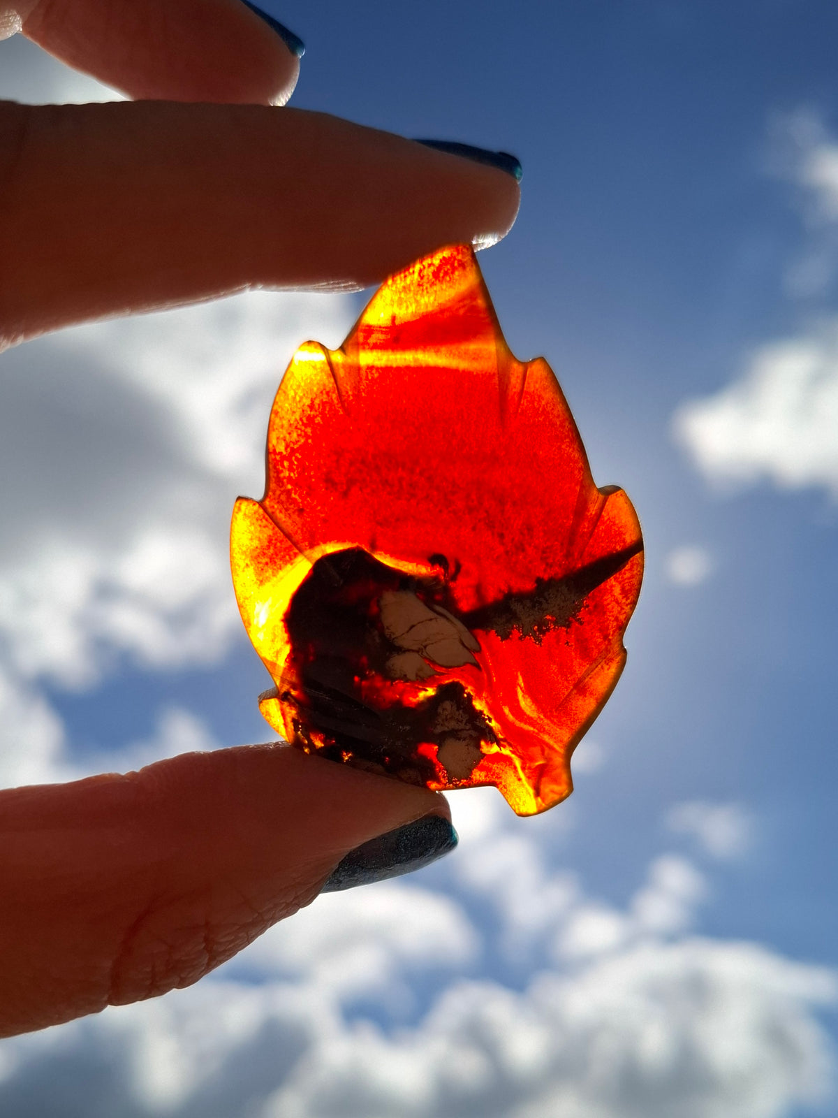 Red Amber Leaf Carving, 7.42g, Fossil (Ref: Leaf13)