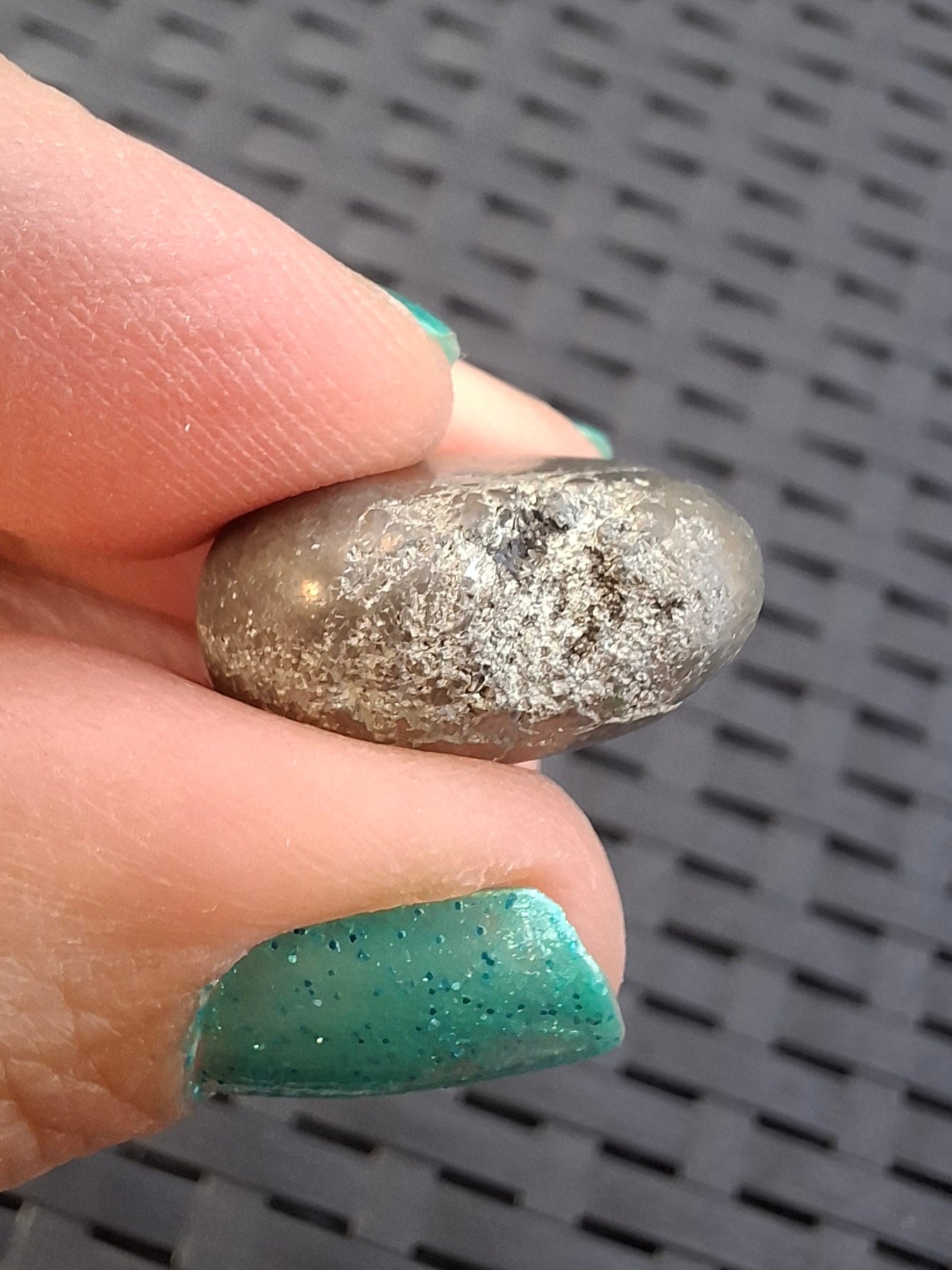 Apache Gold Tumble Stone, Crystal (Ref: T227)
