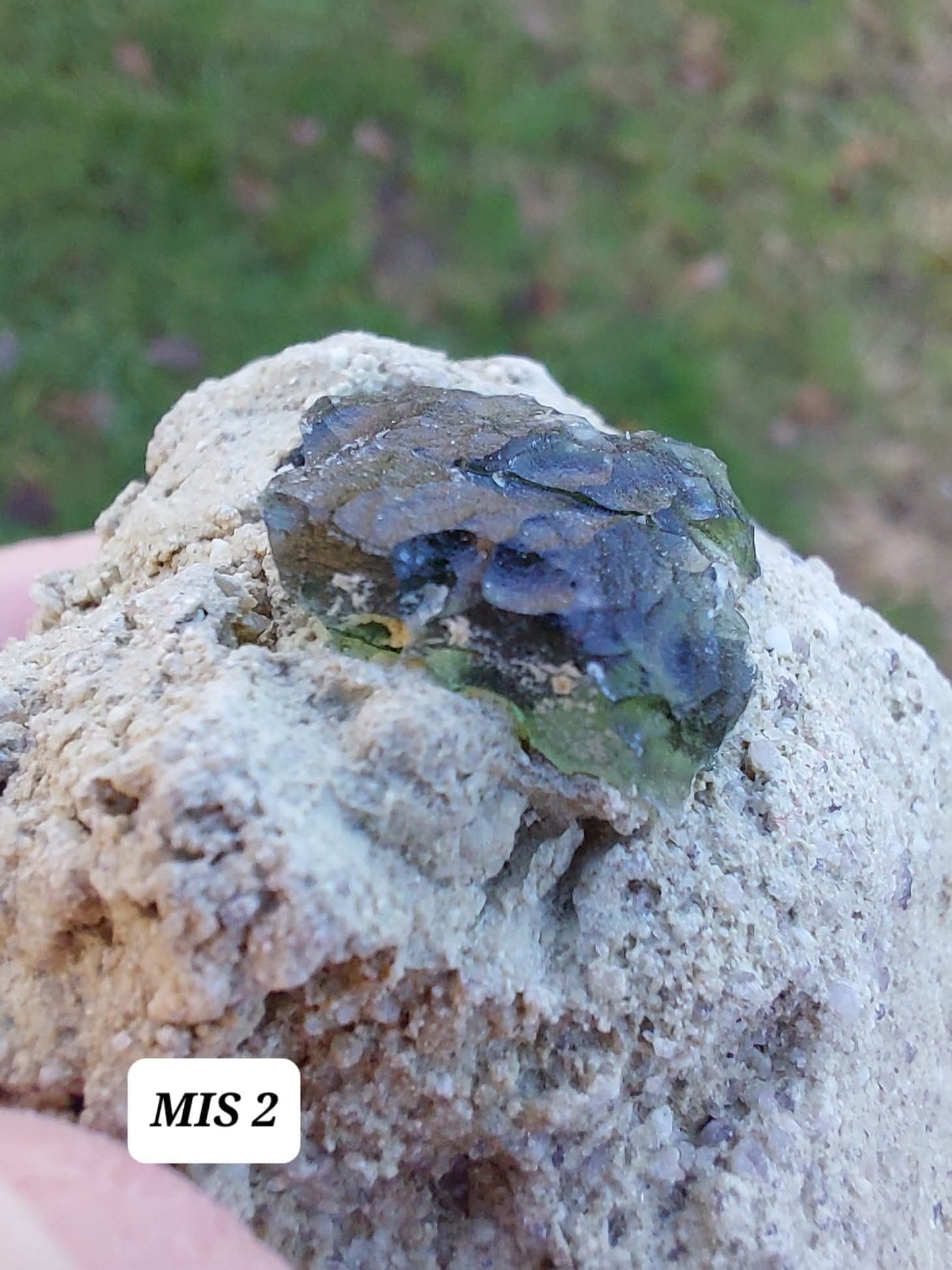Moldavite In-Situ (in matrix), Besednice, Est 3.5-4g, Tektite (Ref: MIS2)